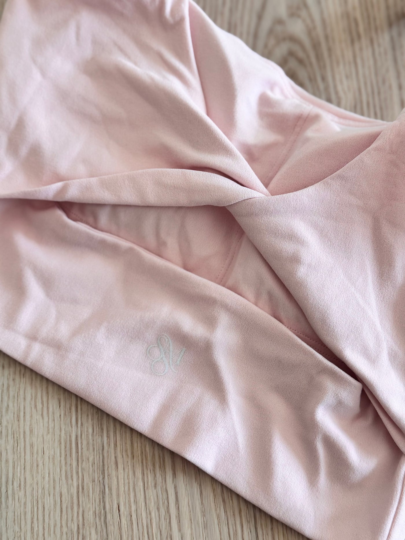 Back Twist Sleeveless Bra Top