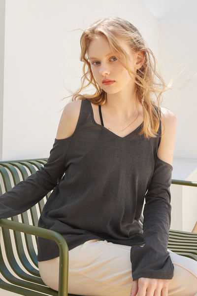 Ria Cutout Tee